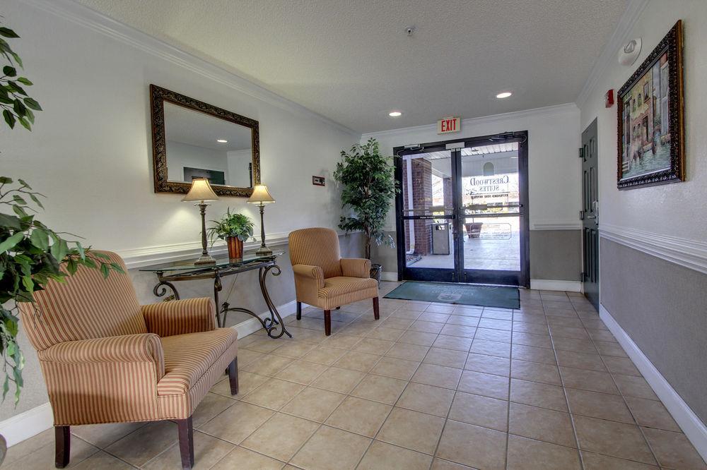 Intown Suites Extended Stay Greensboro Nc - Airport Ngoại thất bức ảnh