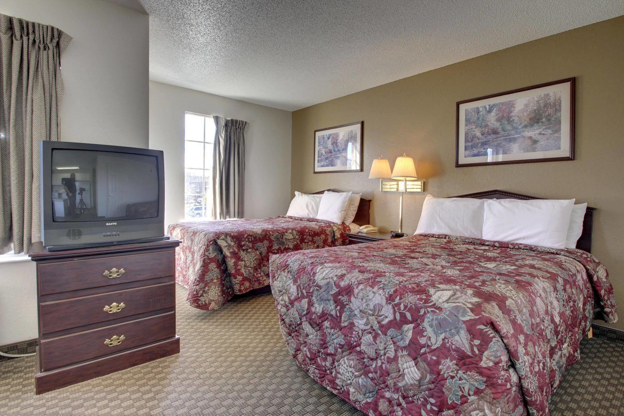 Intown Suites Extended Stay Greensboro Nc - Airport Ngoại thất bức ảnh