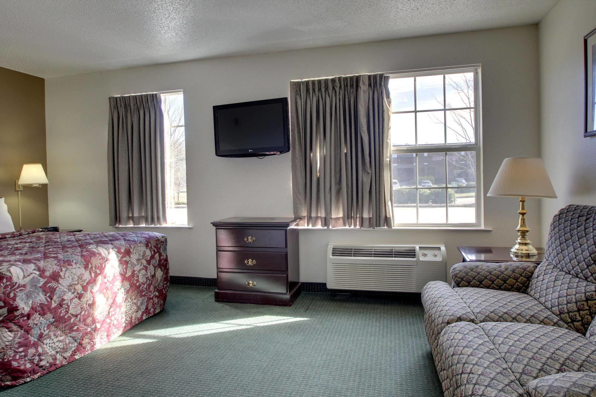 Intown Suites Extended Stay Greensboro Nc - Airport Ngoại thất bức ảnh