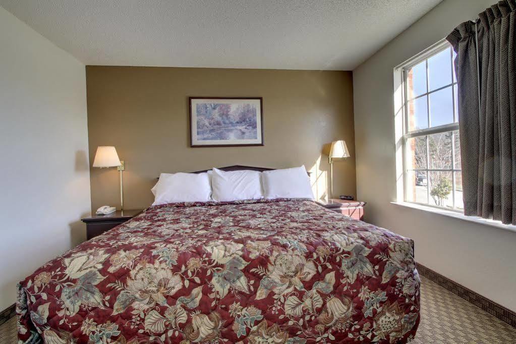 Intown Suites Extended Stay Greensboro Nc - Airport Ngoại thất bức ảnh